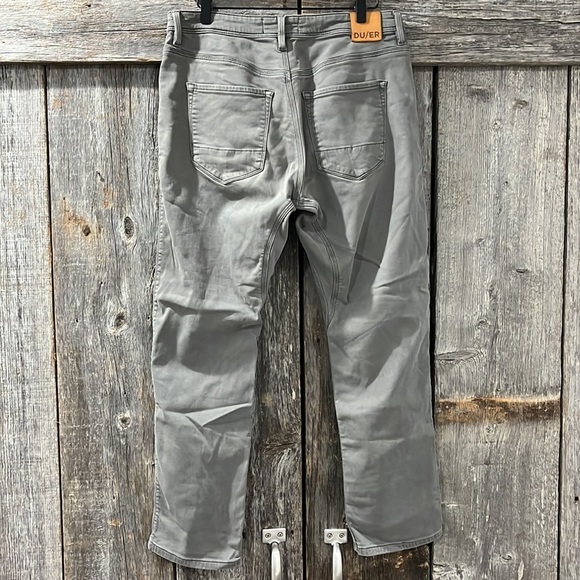 DU/ER N2X Relaxed Fit Soft Stretch Odor Sweat Resistant Gray Chino Pants 32x28 - Picture 5 of 9